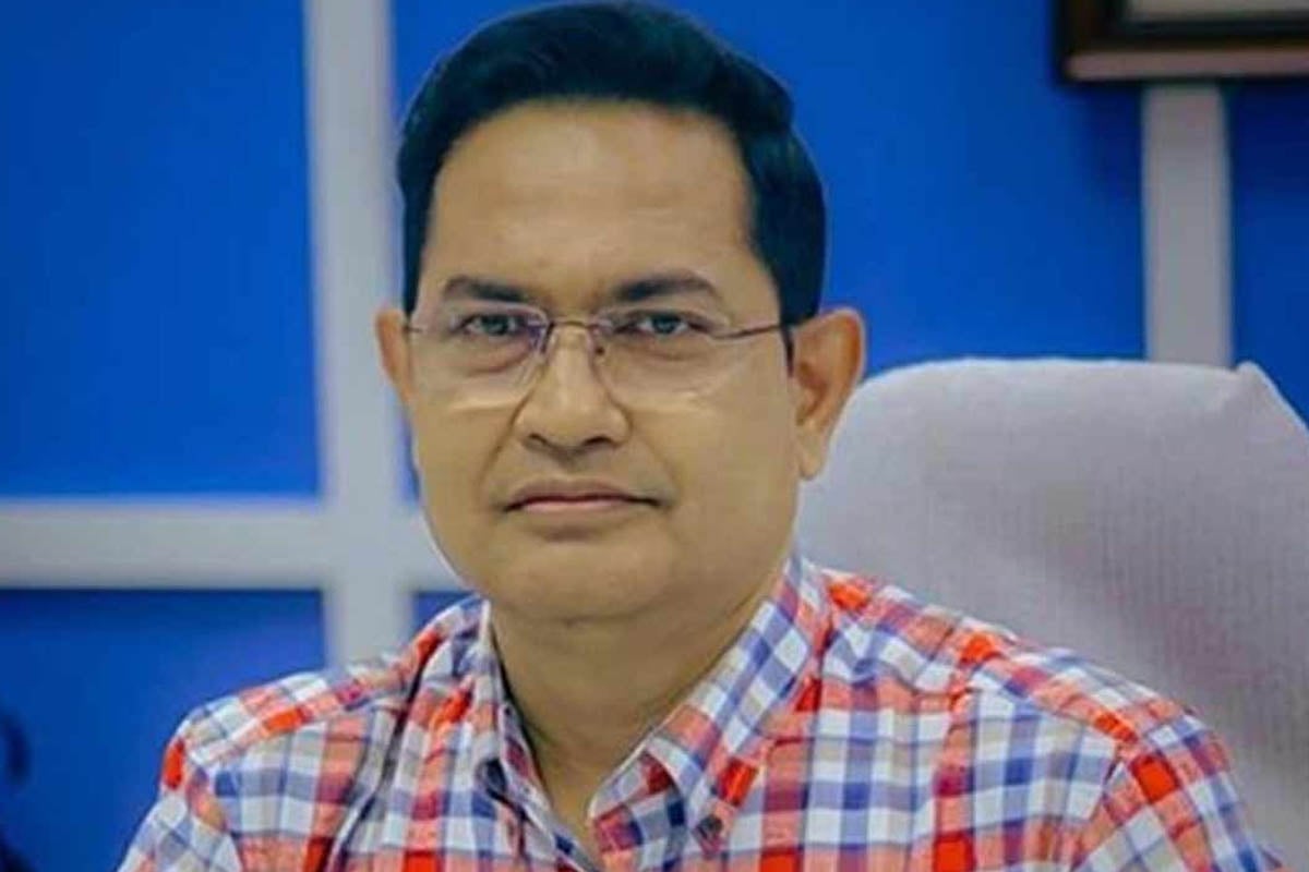 রাতে নোটিস দিতে বাধা, সাতসকালে হুমায়ুন কবীরের বাড়িতে পুলিশ! কোন মামলায়?