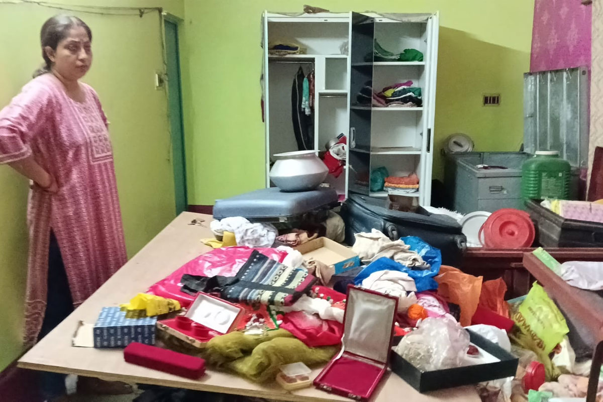 কিছুই ছাড়েনি চোর! নগদ-সোনার সঙ্গে উধাও সাবান-তেলও, কাঁকসায় দুঃসাহসিক চুরি