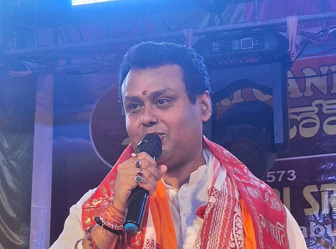 একঘণ্টা অপেক্ষার পরও আসেননি অধ্যক্ষ, কলেজের পরিচালন কমিটির সভাপতি দায়িত্ব নিজেই নিলেন কৌস্তভ!