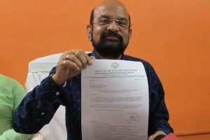 ইস্তফা দিলেন কৃষ্ণেন্দু নারায়ণ চৌধুরী, স্বেচ্ছায় ছাড়লেন ইংরেজবাজার পুরসভার চেয়ারম্যানের পদ