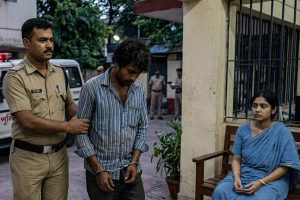পুলিশ-রাজনৈতিক নেতাদের নাম করে অসহায় মহিলাকে হুমকি! ভবানীপুরে পুলিশের জালে ‘গবেষক’