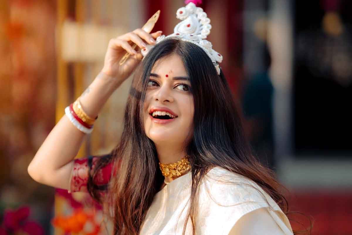 ‘সিঁদুর খেলা নিয়ে ভীষণ এক্সাইটেড’, বিয়ের পর প্রথম পুজোয় একগুচ্ছ প্ল্যান মধুমিতার