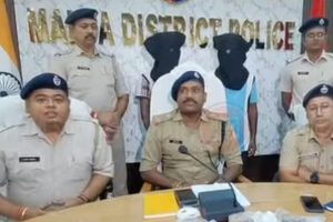 বাংলাদেশে পাচারের আগেই উদ্ধার বিপুল অস্ত্র, মাদক তৈরির কারখানার হদিশ মালদহে!