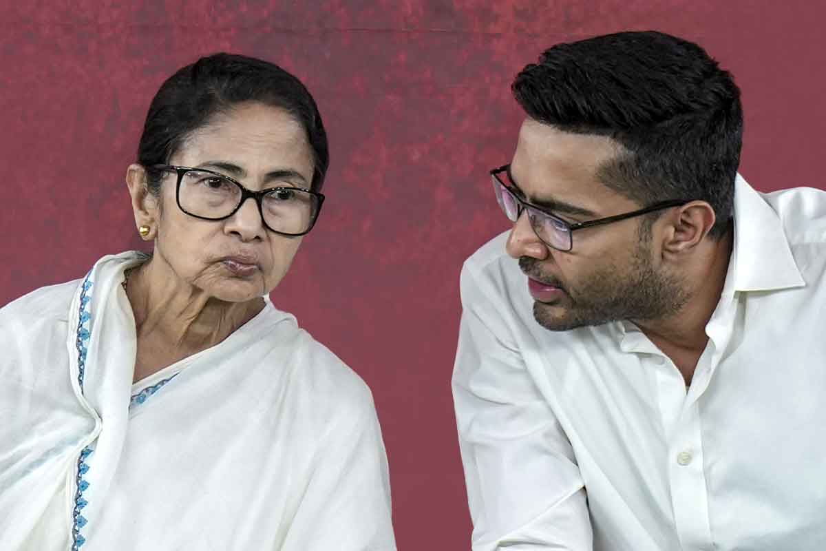 ভোট বিপর্যয়ে ভেসে থাকার চেষ্টা! দিল্লিতে ‘ইন্ডি’ জোটের বৈঠকে মমতা-অভিষেক