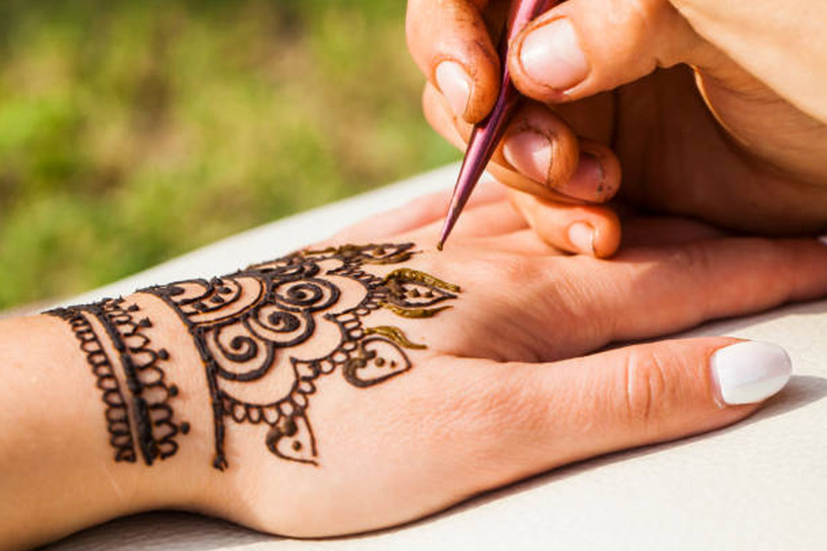 How To Make Your Mehendi Darker At Home: 5 Easy Tips