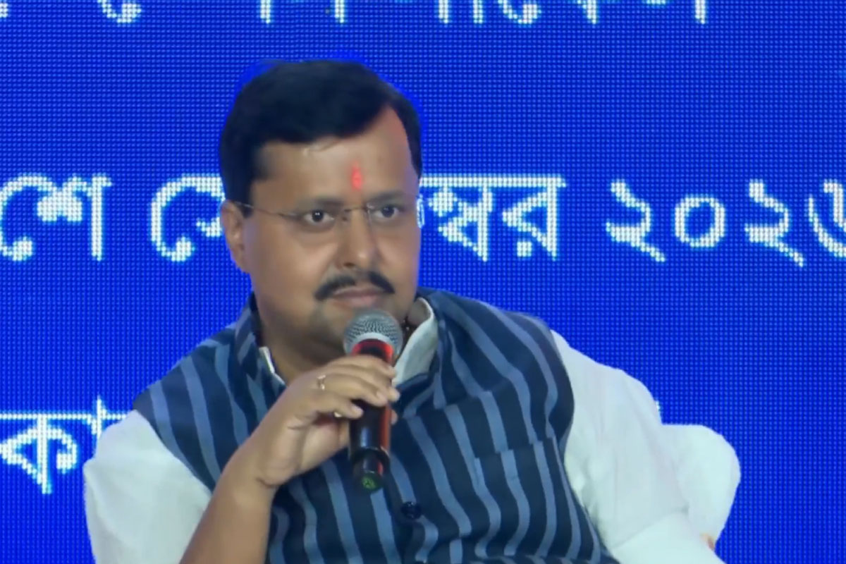 রিল নয়, রিয়েলে ভরসা! ‘আরশোলা’ আবহে বাংলার জেন জি-কে ‘নবীন’ বার্তা নীতীনের