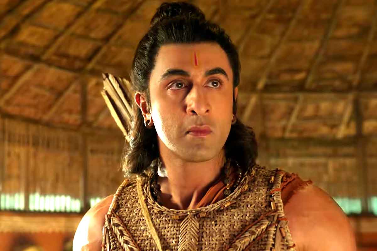 ‘জয় জয় রাম’ গানেই ঘুচল গোমাংস ভক্ষণের অভিশাপ, ‘রঘুনন্দন’ রণবীরে মুগ্ধ নিন্দুকরাও!