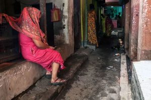 অধিকার সম্পর্কে সচেতনতার অভাব! প্রাপ্য মর্যাদা ফেরাতে রেড লাইট এরিয়ায় ঘুরবে যৌনকর্মী মঞ্চ