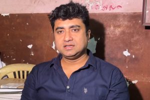 ডানকুনি টোলপ্লাজার কাছে শতরূপ ঘোষের গাড়িতে লরির ধাক্কা! কেমন আছেন বাম নেতা?