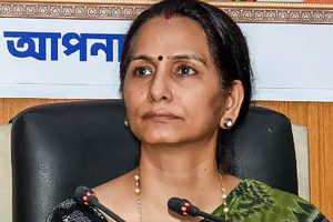 ভাঙার পরও ফের একই জায়গায় অবৈধ নির্মাণ! কলকাতা পুর-কমিশনার স্মিতা পাণ্ডেকে তলব হাই কোর্টের
