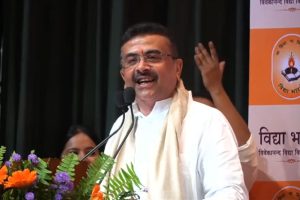 ‘বাংলায় বাধা, ইংরাজিতে তালা বামেদের, পানি-আম্মা আমদানি তৃণমূলের’, শিক্ষা ‘দূষণে’ তোপ মুখ্যমন্ত্রীর