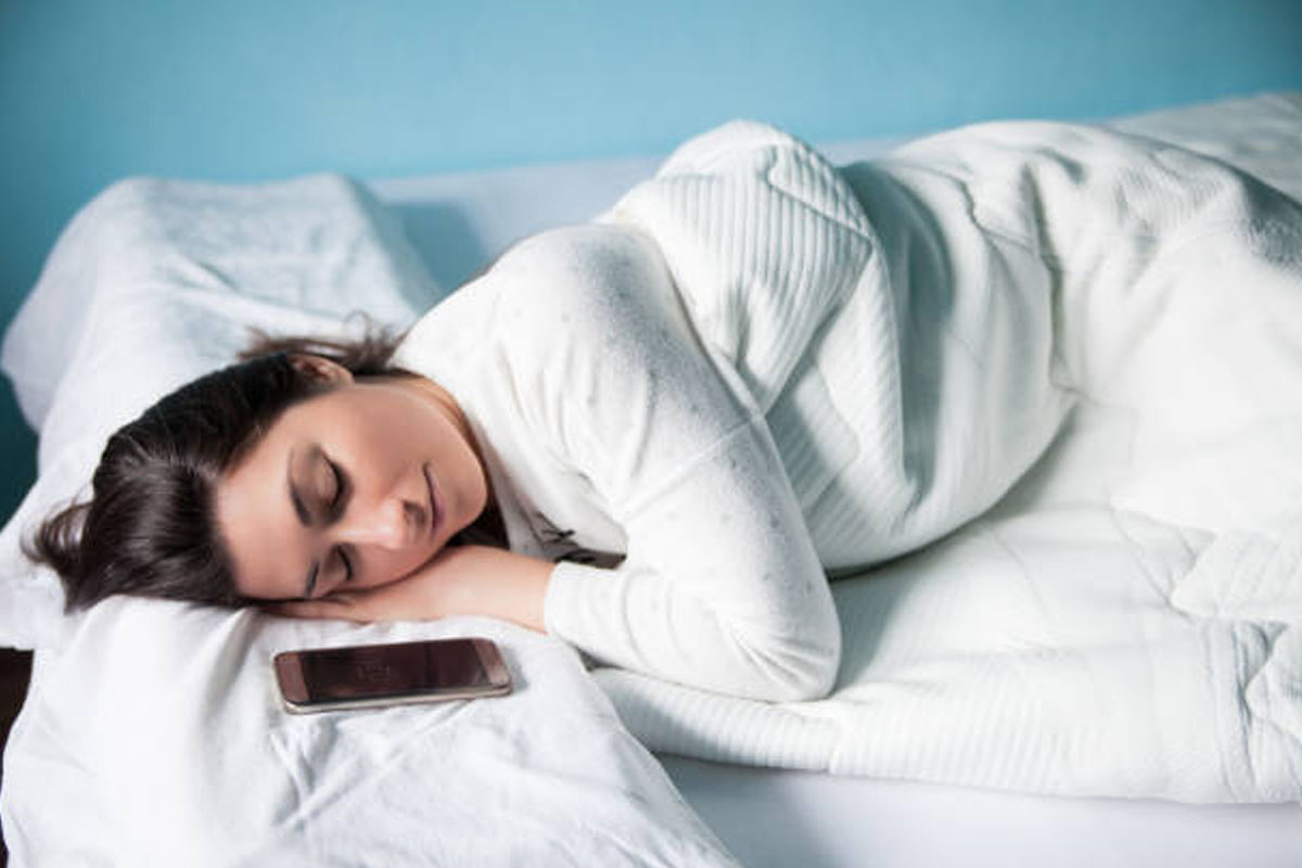 Disturbed Sleep? 5 Things You Should Never Keep Near Bed, According to Vastu