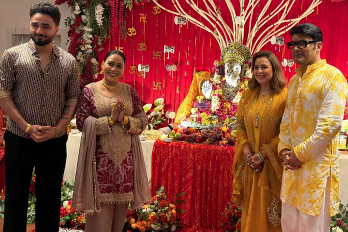 মুসলিম গায়িকার গণেশ বন্দনা, নেটভুবনের কটাক্ষ, ‘পাপমোচন করতে ঈশ্বরের আরাধনা’