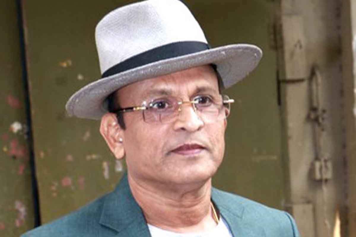 ‘কে এই সিদ্ধার্থ মলহোত্রা, রণবীর সিং?’ সুপারস্টারদের নিয়ে ‘টিপ্পনি’, ফের বিতর্কে অন্নু কাপুর