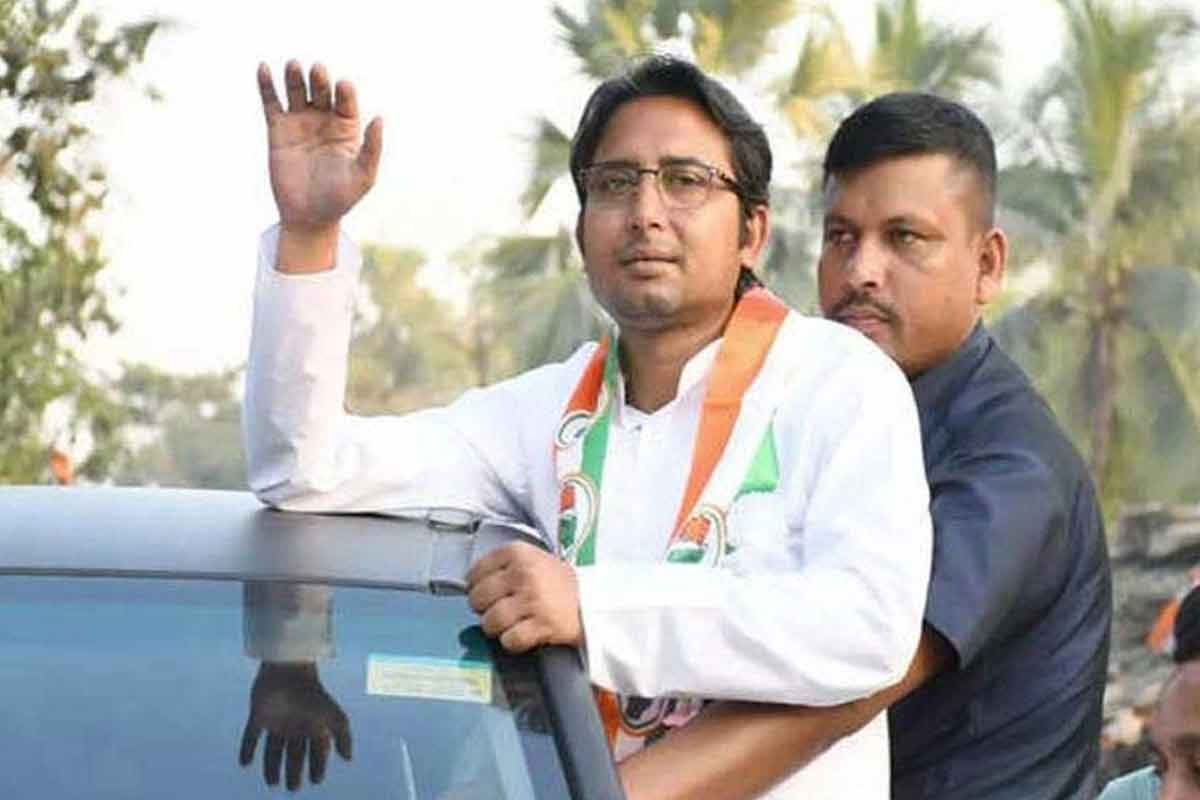 বাড়িতেই অগ্নিদগ্ধ বায়রন বিশ্বাস, সাগরদিঘির বিধায়কের আরোগ্য কামনা মুখ্যমন্ত্রীর