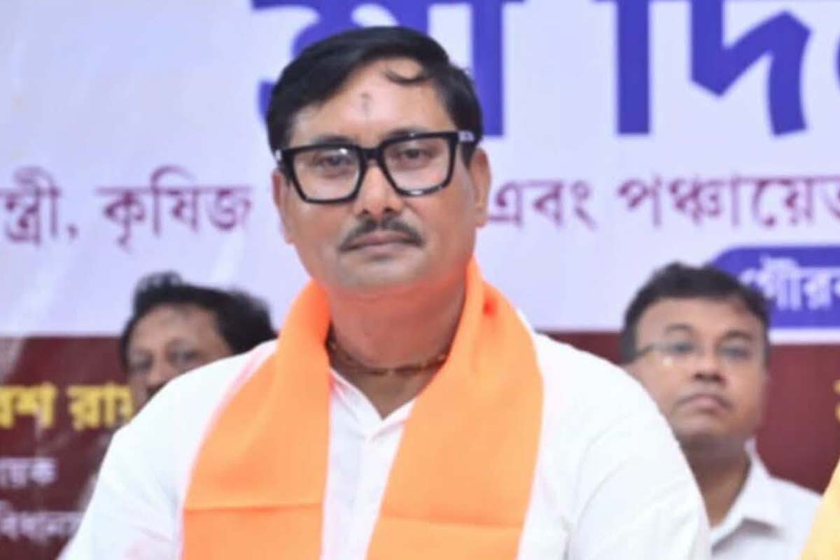 পুজোয় রোড রোমিওদের গলায় রাশ! অসভ্যতা দেখলেই গুলির নিদান ধূপগুড়ির বিধায়কের