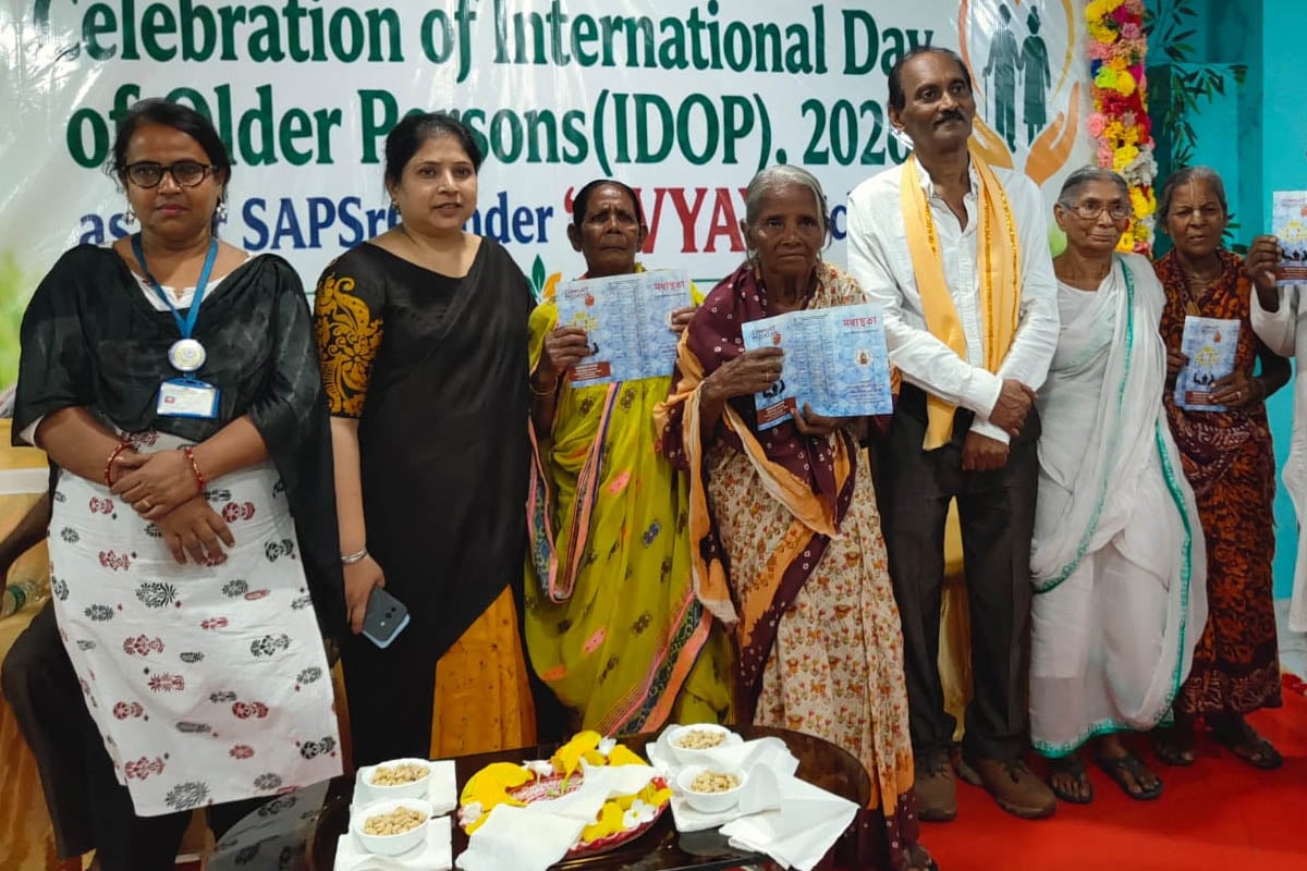 মানসিক সুস্থতাই বেঁচে থাকার রসদ, প্রবীণ নাগরিকদের নিয়ে বিশেষ কর্মসূচি হাওড়ায়