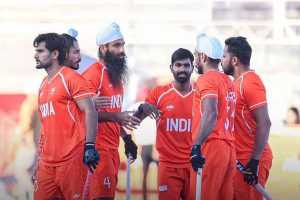 ভলিবলে হারলেও হকিতে পাকিস্তান বধ ভারতের, এশিয়াড ফাইনালে হরমনপ্রীতরা