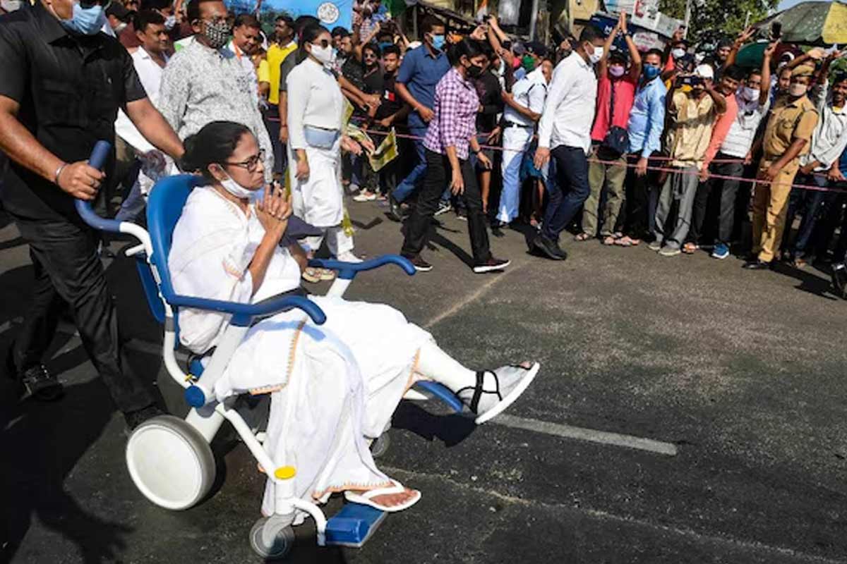 Exclusive: ভাঙা তো দূর, নন্দীগ্রামে সামান্য চোটও পাননি মমতা! প্রকাশ্যে ২১-এর রিপোর্ট