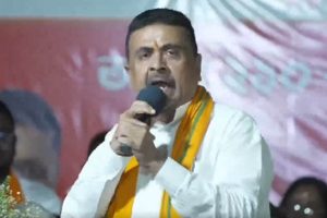‘জামানত জব্দ হবে, বড় চোর জেলে যাবে’, নন্দীগ্রামে হাসিরানিকে পাশে নিয়ে তৃণমূলকে বিঁধলেন শুভেন্দু