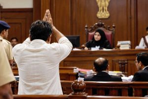 হিজাব পরিহিত বিচারককে দেখে আদালতকক্ষেই ‘জয় শ্রীরাম’ স্লোগান অভিযুক্তের! বিতর্ক শিলিগুড়িতে