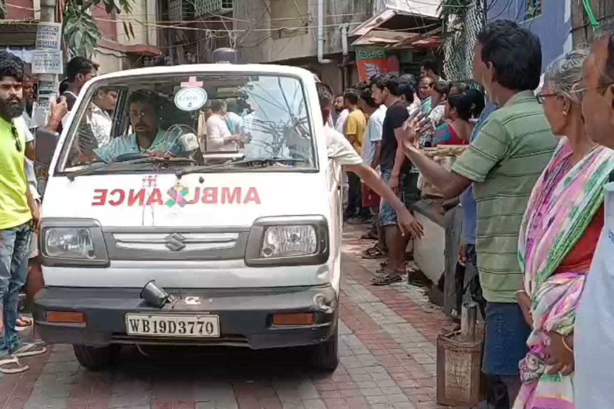 সুরক্ষাকবচ ছাড়াই কাজ, কোমরের দড়ি খুলে বহুতল থেকে পড়ে মৃত্যু শ্রমিকের!