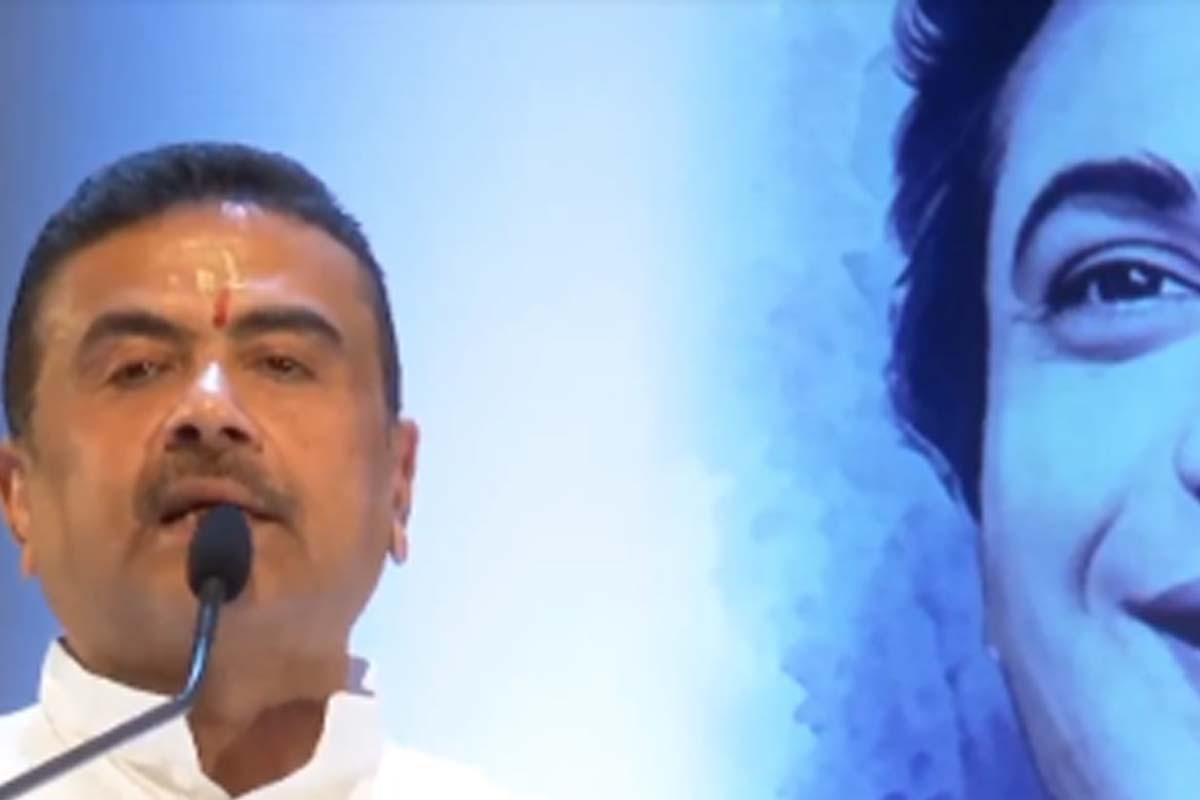 ‘প্রয়াণ দিবসে শ্রদ্ধাঞ্জলি জানাব তবে জন্মদিনটা…’, মহানায়কের ‘জন্মশতবর্ষ উদযাপন’-এ ঘোষণা মুখ্যমন্ত্রীর