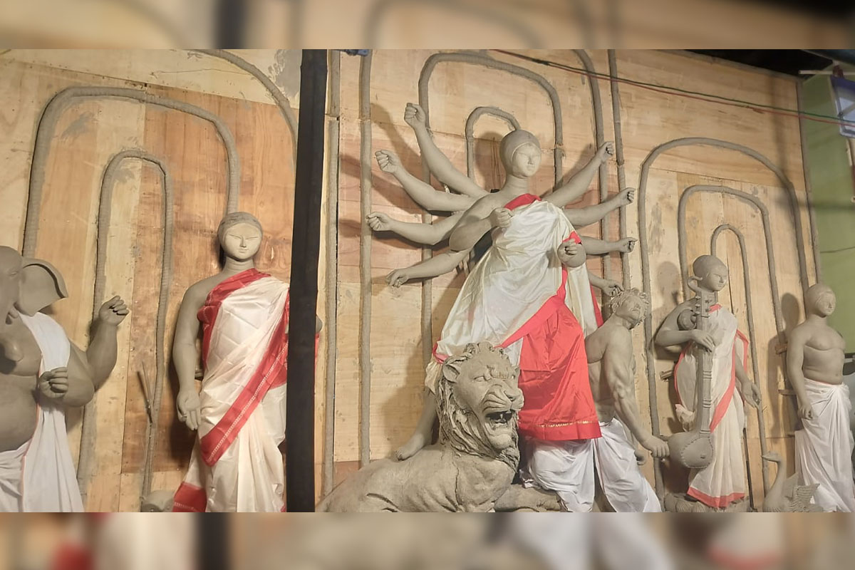 বন্দে মাতরমের স্রষ্টাকে অনন্য সম্মান, পুজোর শতবর্ষে ‘আনন্দমঠে’র আলোয় সাজবে এই মণ্ডপ