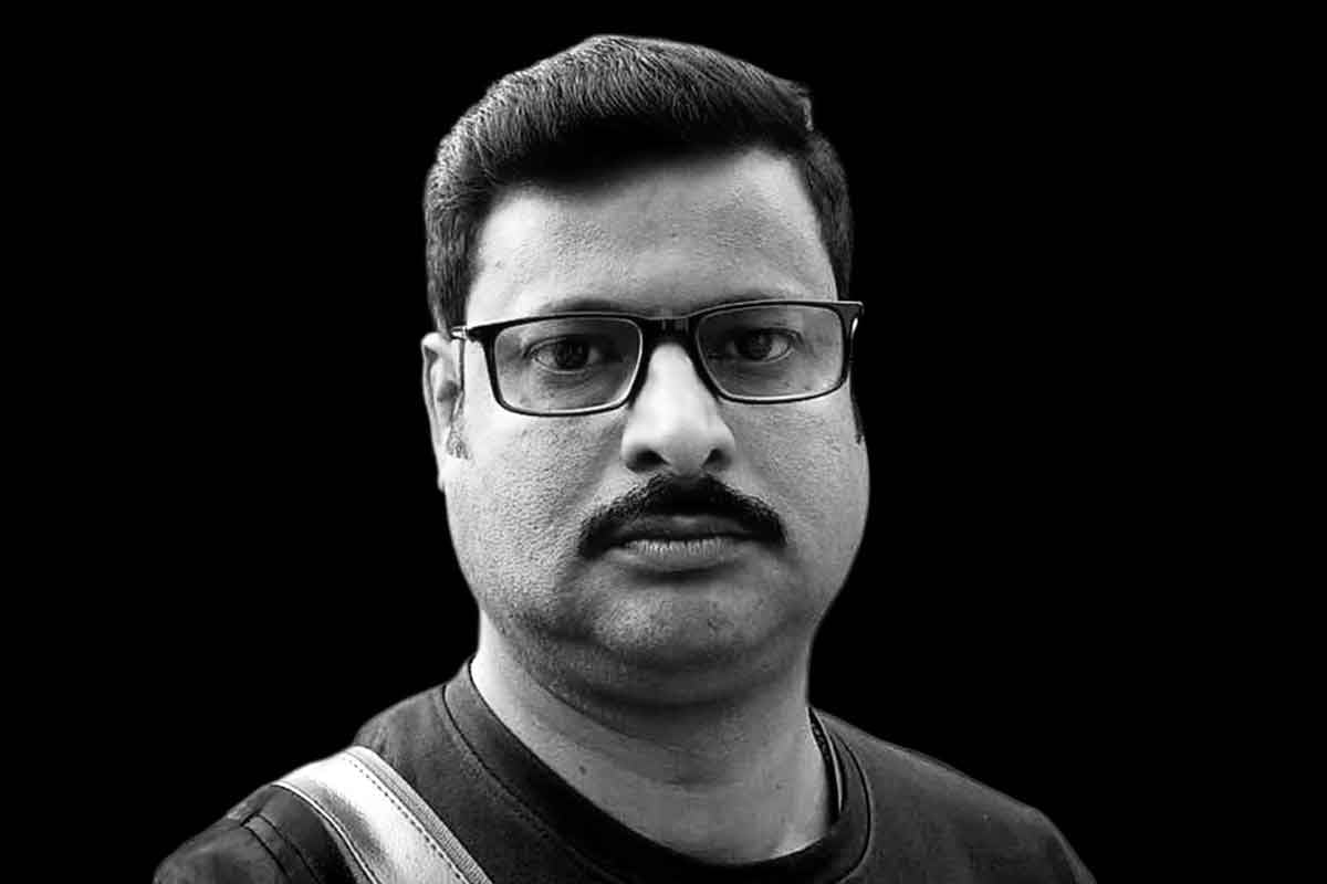 বারান্দায় তৃণমূল নেতা, ঘরে পড়ে বৃদ্ধ বাবা! অশোকনগরে জোড়া মৃতদেহ উদ্ধারে চাঞ্চল্য